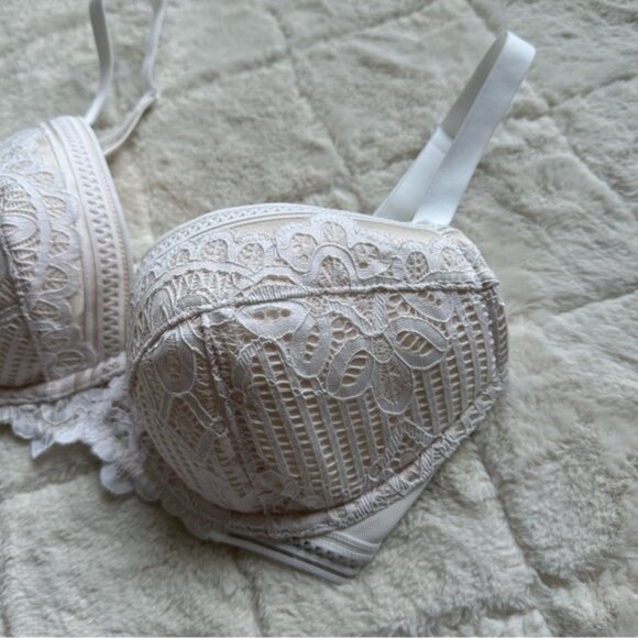 ASOS X Figleaves | Cream Harper Lace Plunge Bra | Size 32F - Picture 6 of 14